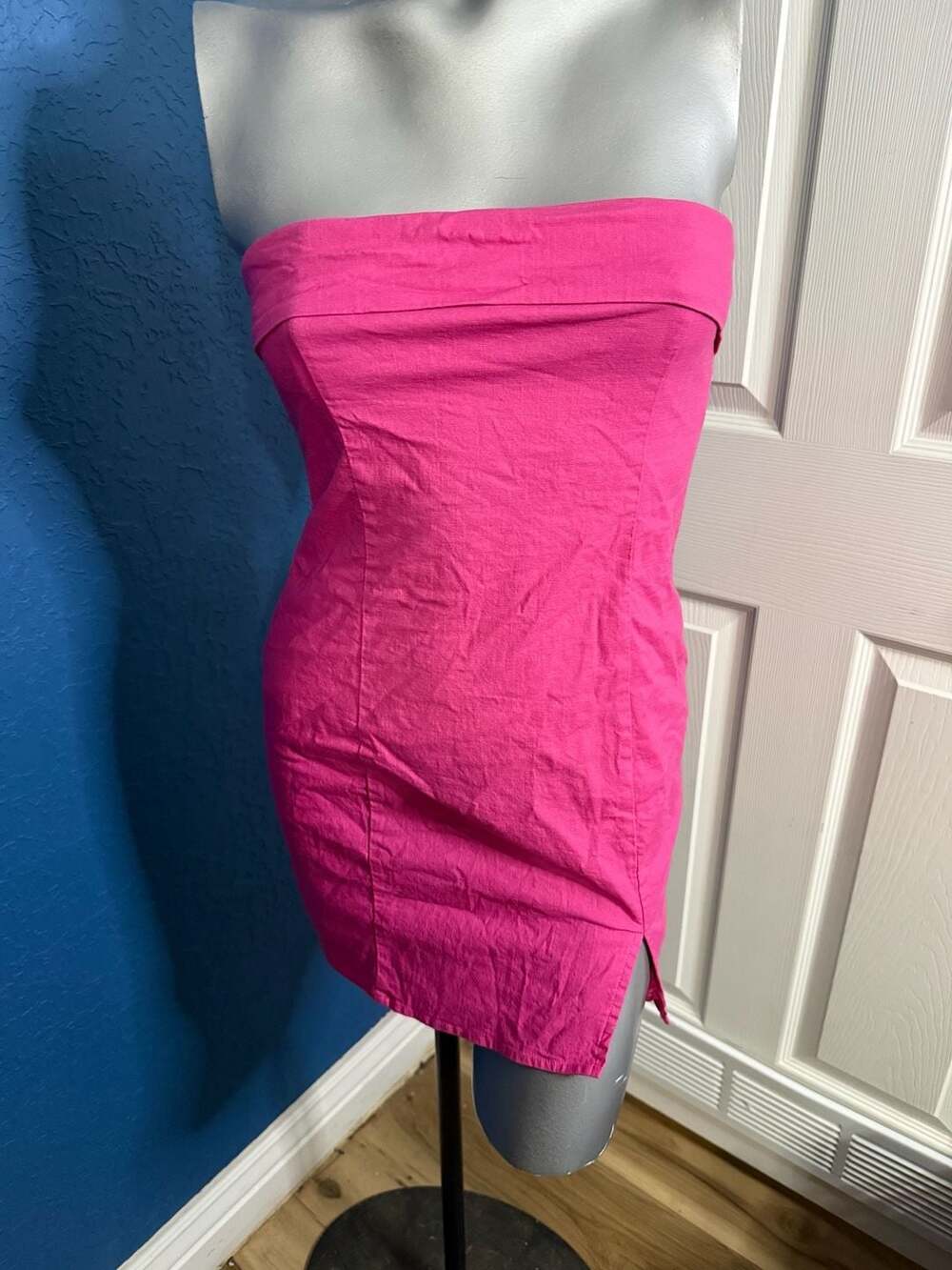 Sky to Moon Women's Strapless Dress In Pop Pink